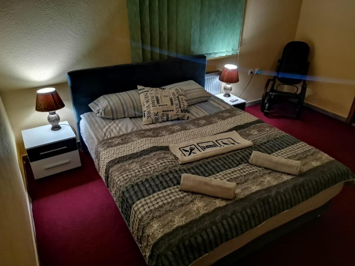Apartman Nik-Rom Gradiška Extérieur photo